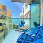 Apartamentos excepcionales con acceso directo al mar en Morros 922